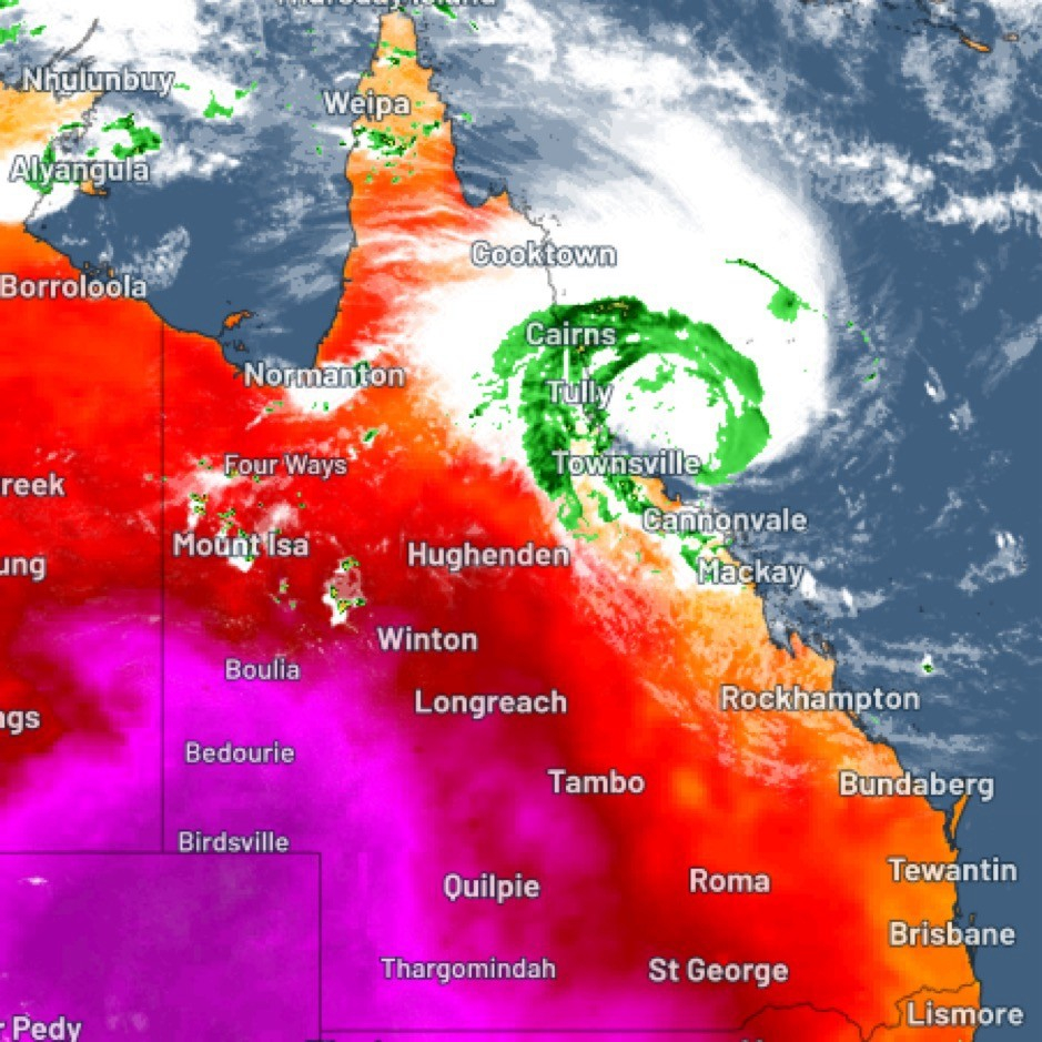 Map of Queensland showing Tropical Cyclone Kirrily and current heatwave in south west