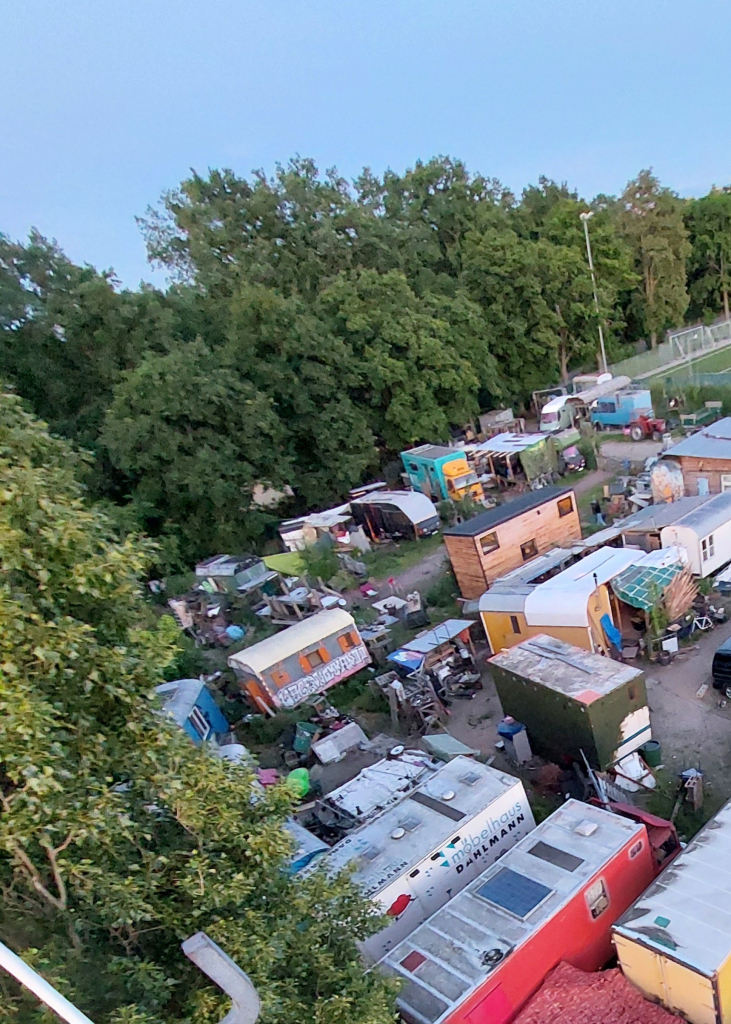 Wagenplatz aus der Vogelperspektive