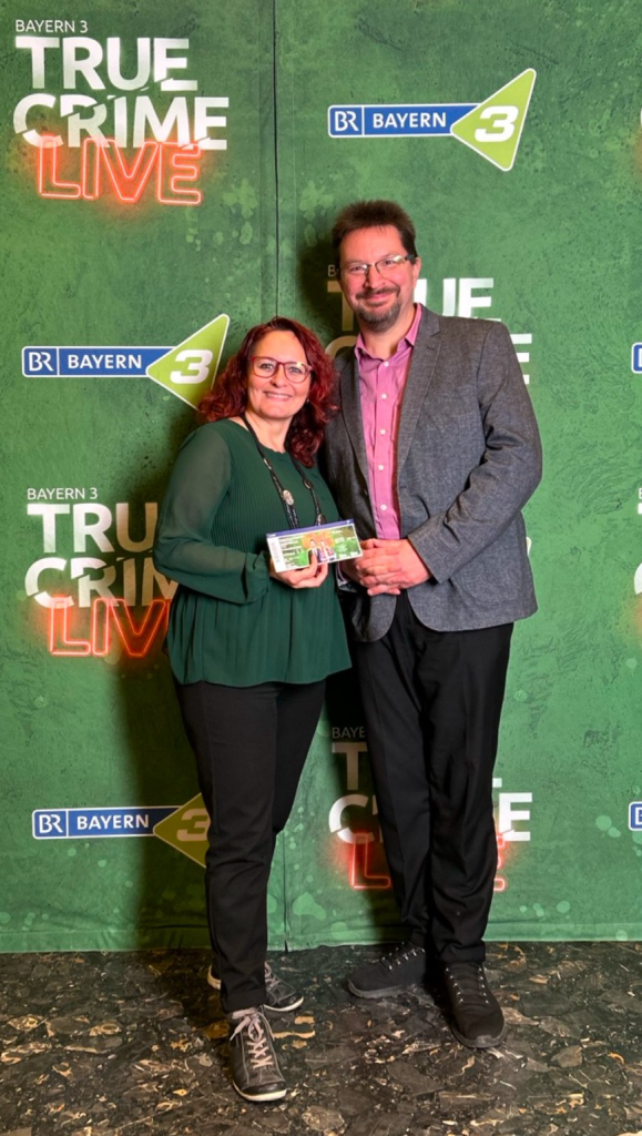 Zehra Blume & Dr. Michael Blume bei „True Crime Live“ in Stuttgart