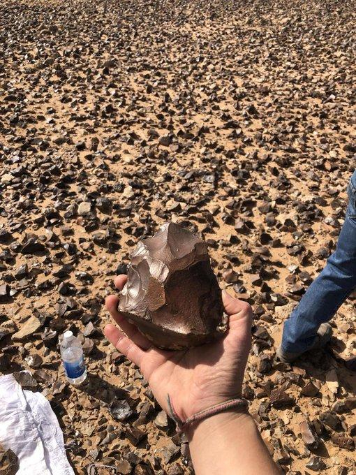 From a dried lake bed in Iraq’s Western Desert, archaeologists have recovered more than 800 Paleolithic artifacts that include Early Paleolithic hand axes estimated to be 1.5 million years old.