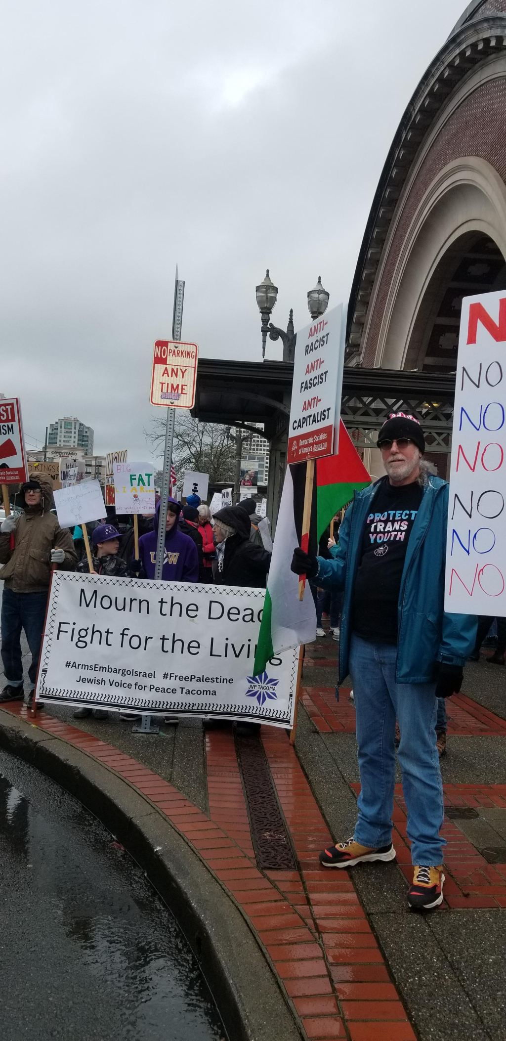 Jewish Voices For Peace with peotest in Tacoma