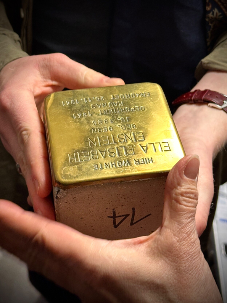 Noch nicht verlegter der Stolperstein von Ella Elisabeth Einstein.