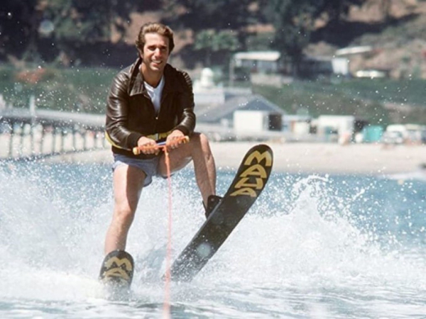 Henry Winkler playing Fonzie, on waterskis, right before he jumps the shark