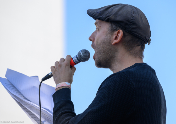 Marc-Uwe Kling beim 14. Globalen Klimastreik von Fridays for Future, Kanzleramt, Berlin, 20.09.2024