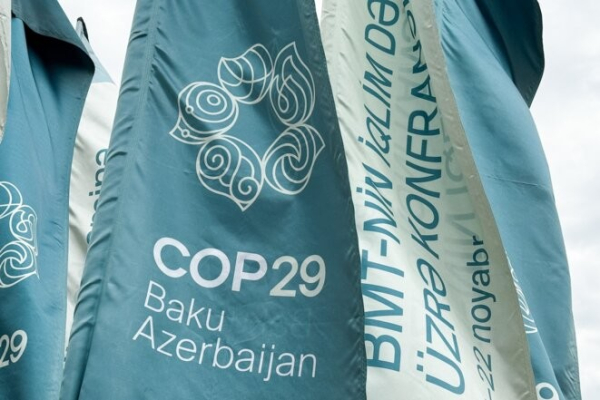 Le logo de la COP29 à Bakou, en Azerbaijan, le 17 septembre 2024. © Photo Jakub Porzycki/Nur