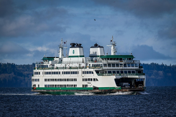 A Washington State Ferry, MV Suquamish, approaches the Edmonds ferry dock.