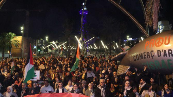 La manifestació de Barcelona en favor de Palestina i el Líban ha acabat el seu recorregut al port de Barcelona (ACN/Mar Martí)