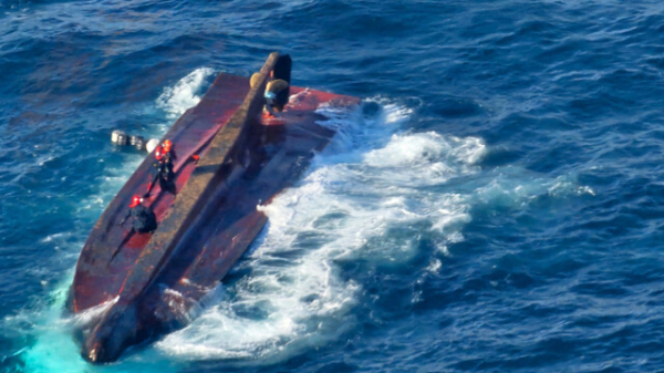 Fischerboot kentert in Gewässern vor Gyeongju, 7 ohne Lebenszeichen gefunden, 1 vermisst