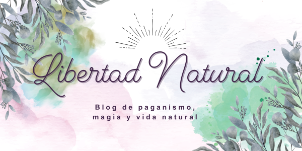 Banner estilo acuarela con tonos fríos del blog Libertad natural dedicado al paganismo, magia y vida natural.