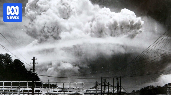 Atomic cloud over Nagasaki from Koyagi-jima