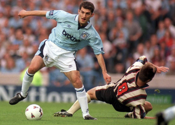 Kavelashvili playing for Manchester City.