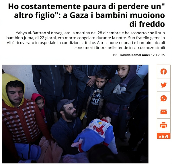 "Gli appelli alle organizzazioni umanitarie per ottenere una tenda migliore o qualcosa che protegga i suoi figli dal freddo sono rimasti senza risposta."
Yahya al-Batran tiene in braccio il suo bambino Juma, di 22 giorni, morto nella tenda di famiglia sulla spiaggia di Gaza, il 28 dicembre 2024.
Foto: Rawida Kamal Amer