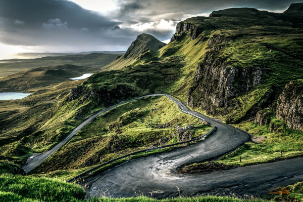 Nach dem Gewitter: Single Track Road vom Quiraing Parkplatz runter in Richtung Flodigarry 