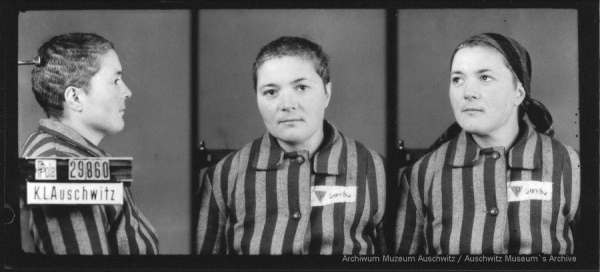 A mugshot registration photograph from Auschwitz. A woman wearing a striped uniform photographed in three positions (profile and front with a bare head and a photo with a slightly turned head with a headscarf on). The prisoner number is visible on a marking board on the left.