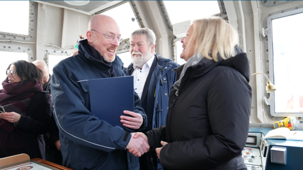 
Bundesinnenministern Faeser und Mecklenburg-Vorpommerns Innenminister Pegel unterzeichnen Kooperationsvereinbarung.