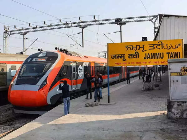 Vande Bharat Live News Updates: Indian Railways begins trial run from Katra to Srinagar, crosses iconic Chenab & Anji Khad bridges