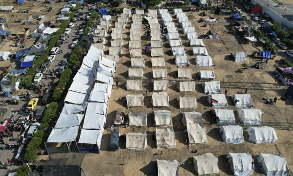 Campamento levantado en Khan Younis, Gaza, en una imagen del 19 de octubre de 2023. (Ashraf Amra / AP)