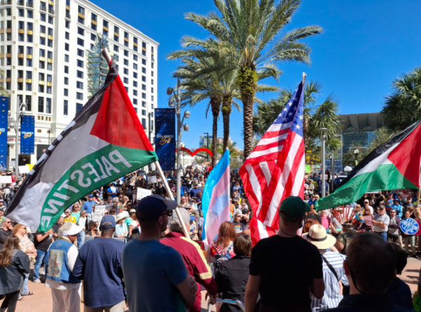 A big crowd at Orlando City Hall