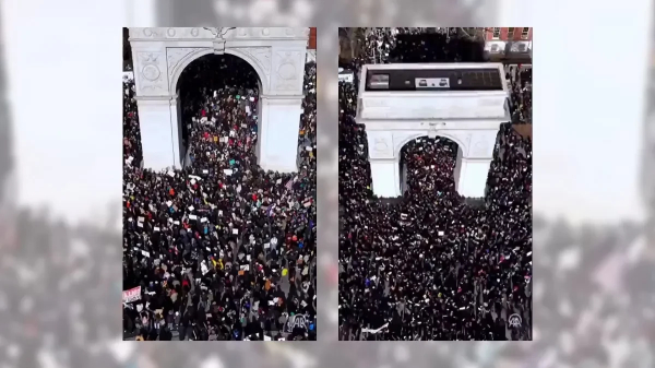 Photo showing New York landmarks completely surrounded by protestors