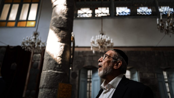 Syrian Jews return to Damascus, hoping to build bridges : NPR