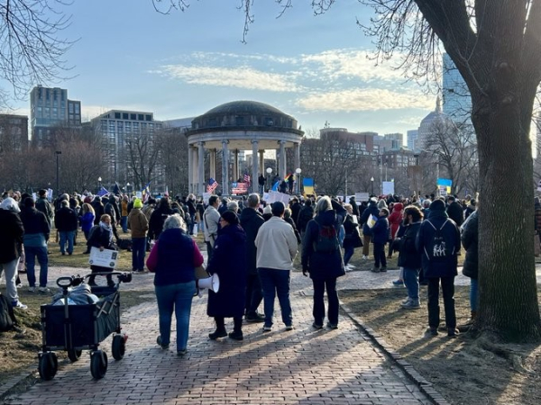 Crowd of protesters on Boston Common