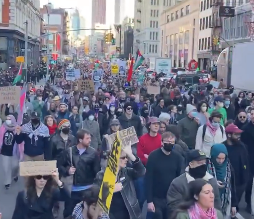 Huge protest in Manhattan calling for the release of Mahmoud Khalil