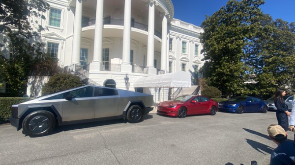 Tesla cybertruck & cars in front of the WH: